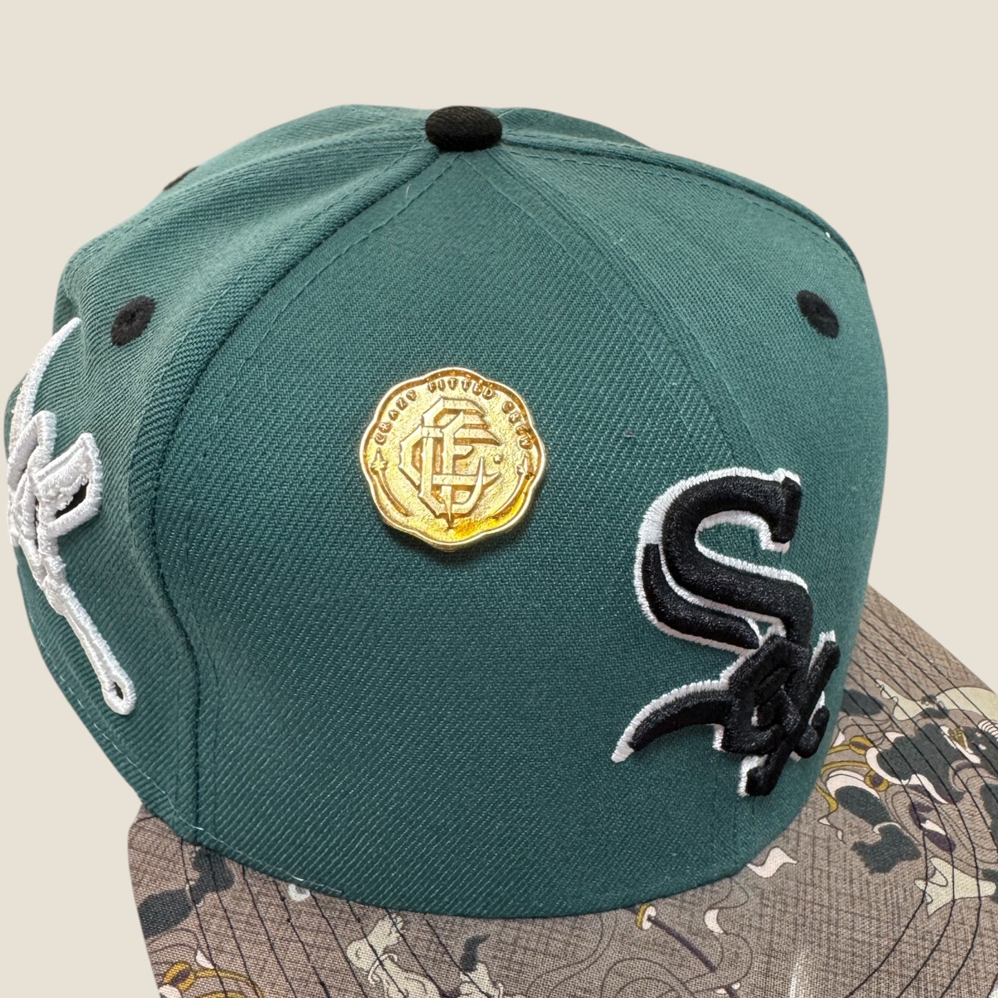 Pin Crazy Fitted Crew Dorado