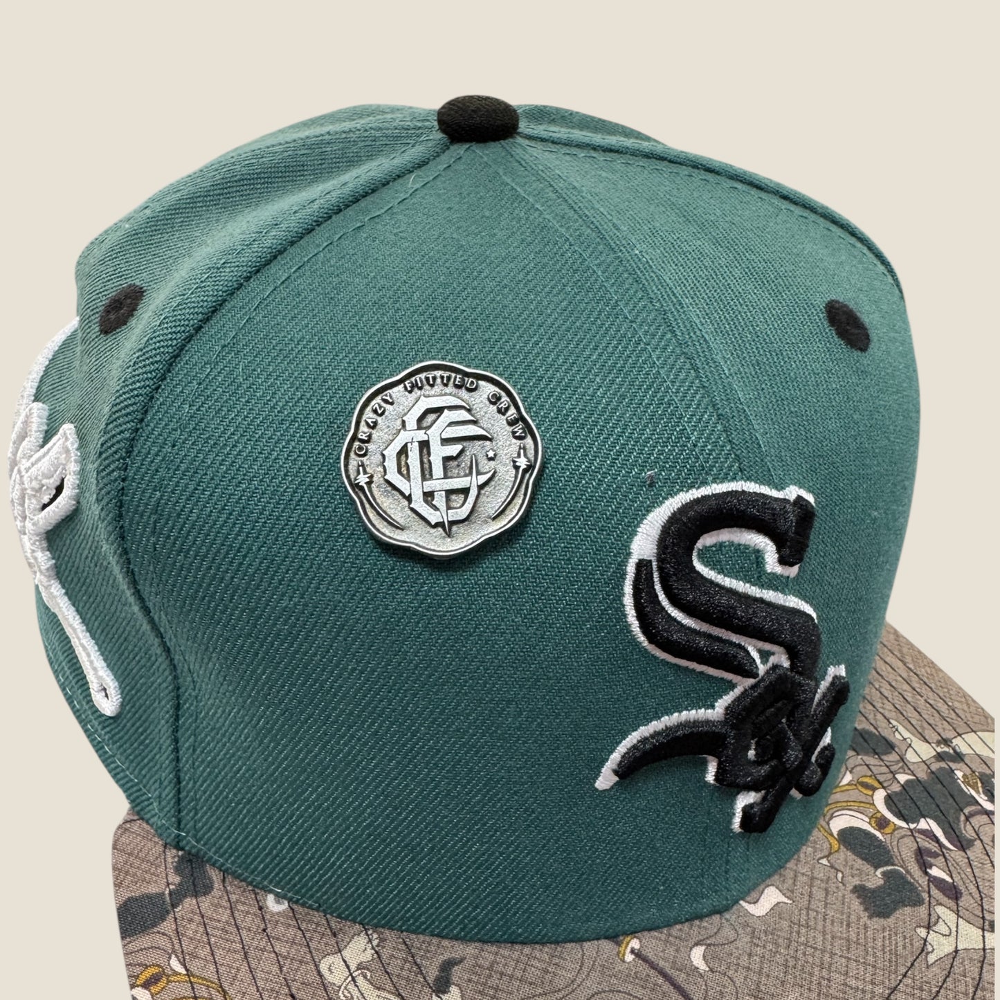 Pin Crazy Fitted Crew Plata Vieja