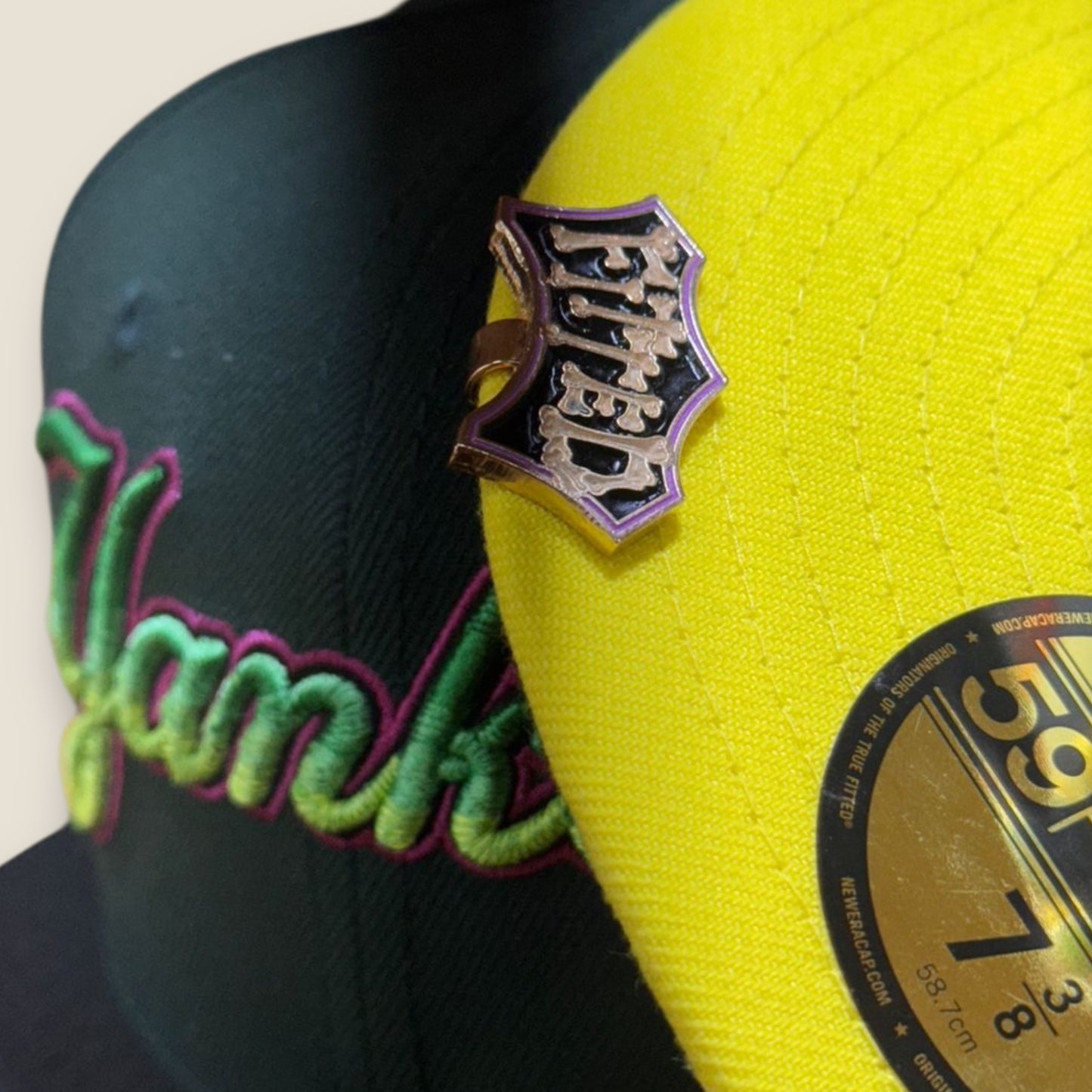 Visor Clip Fitted Bones Morado