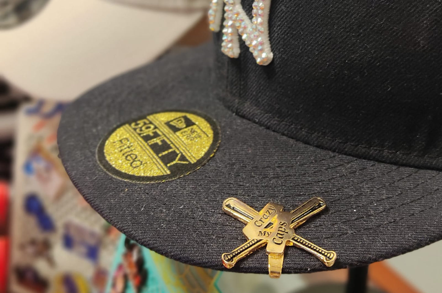 Visor Clip Classic Logo Gold