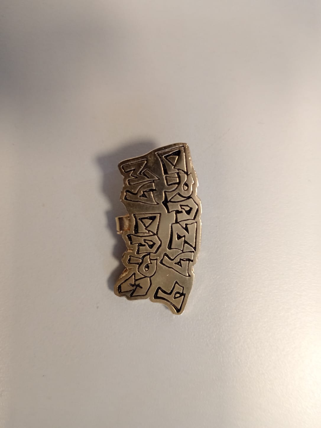 Visor Clip Graffiti Script Gold