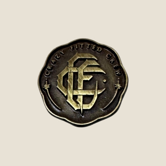 Pin Crazy Fitted Crew Oro Viejo