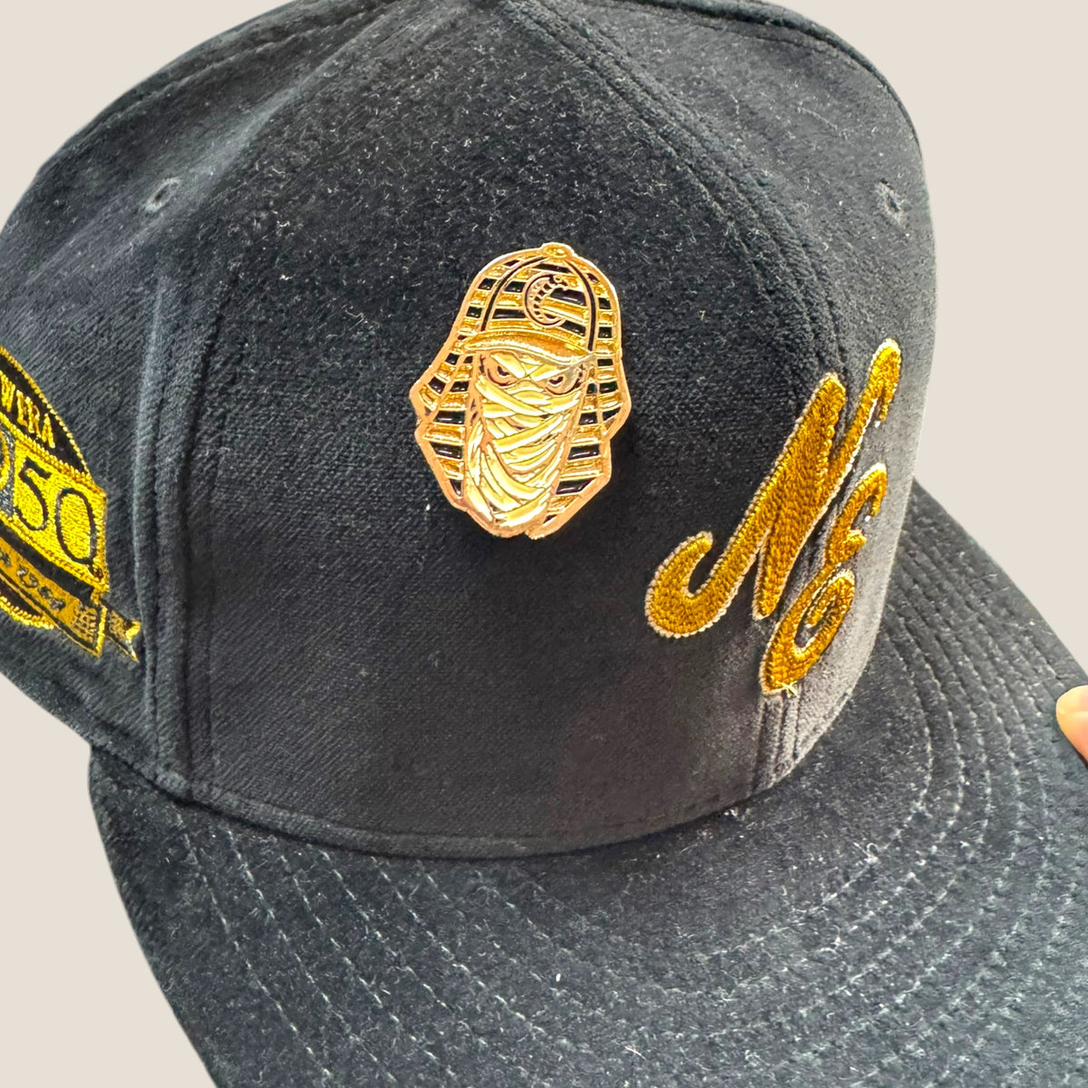Set de Pines “Monster Fitteds”