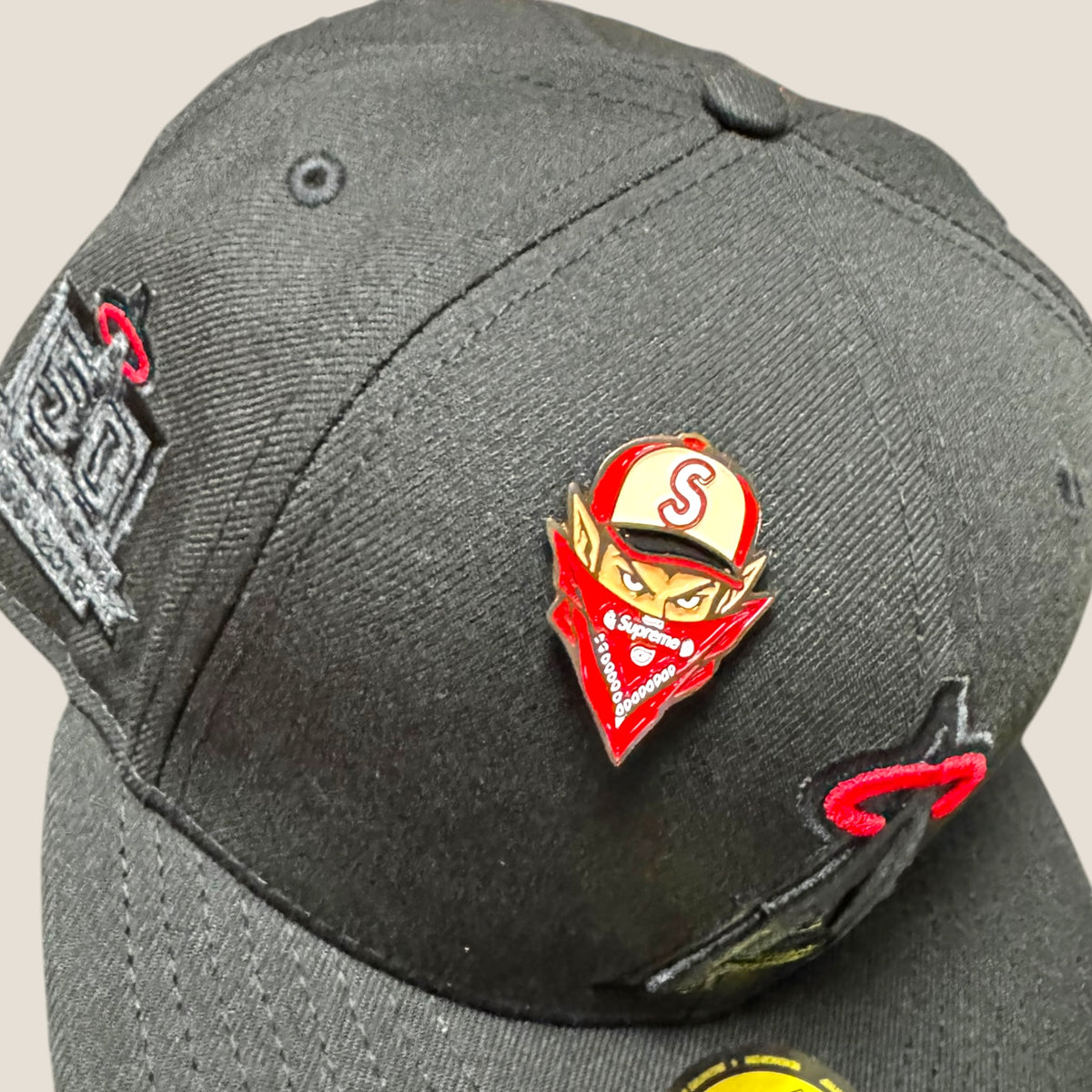 Set de Pines “Monster Fitteds”